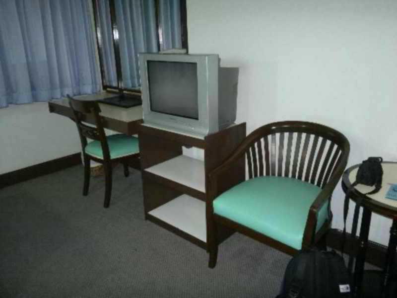 Amarin Nakorn Hotel Phitsanulok Bagian luar foto