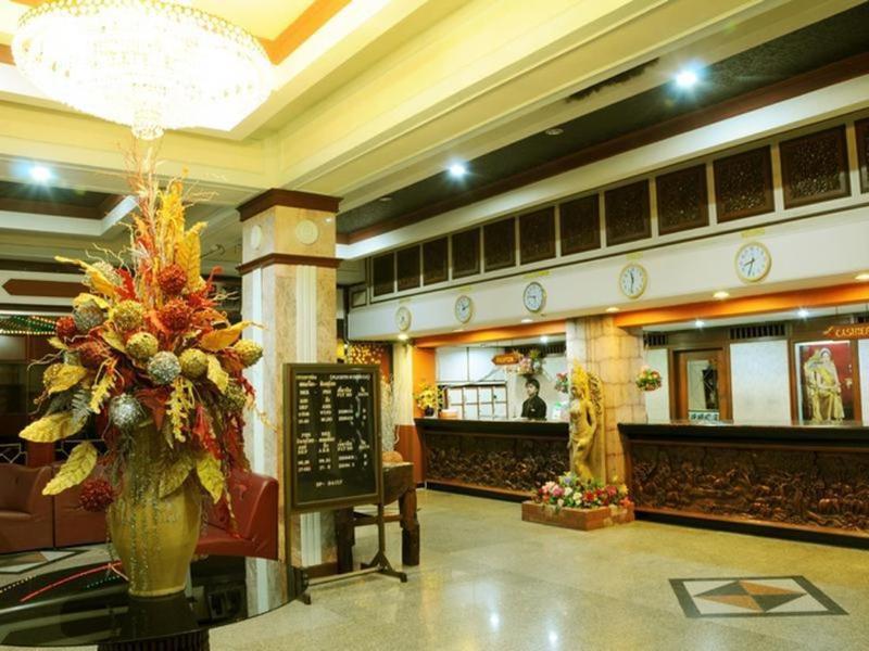 Amarin Nakorn Hotel Phitsanulok Bagian luar foto